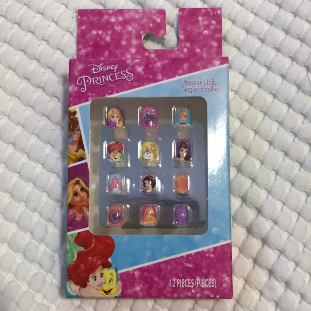 NEW- Disney - Girls Press On Nails Set - 💋4/$12💋